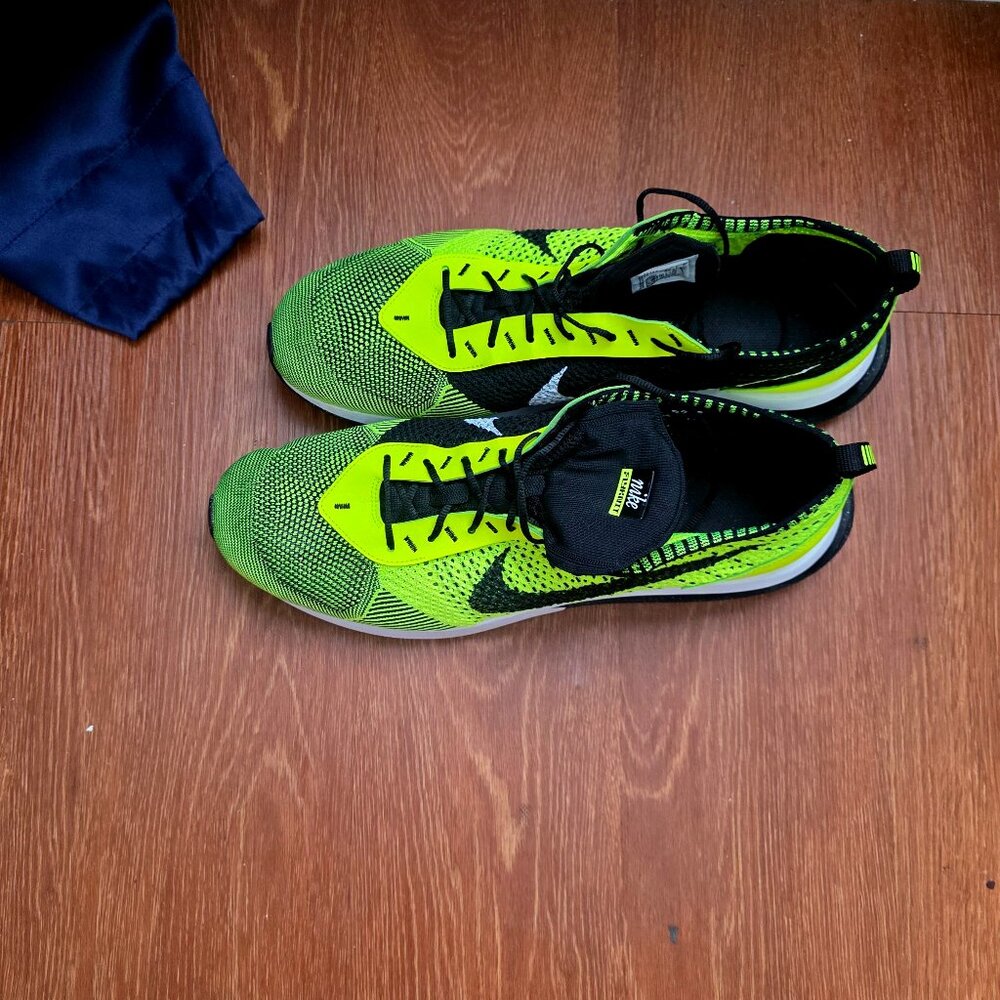 Nike Air Max Flyknit Racer Volt Yellow Men's Lifestyle Running Shoe Size 15